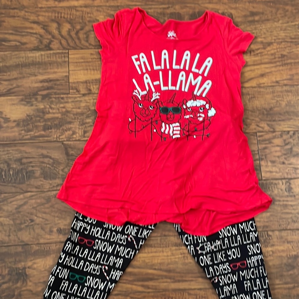 Llama tee  and Leggings